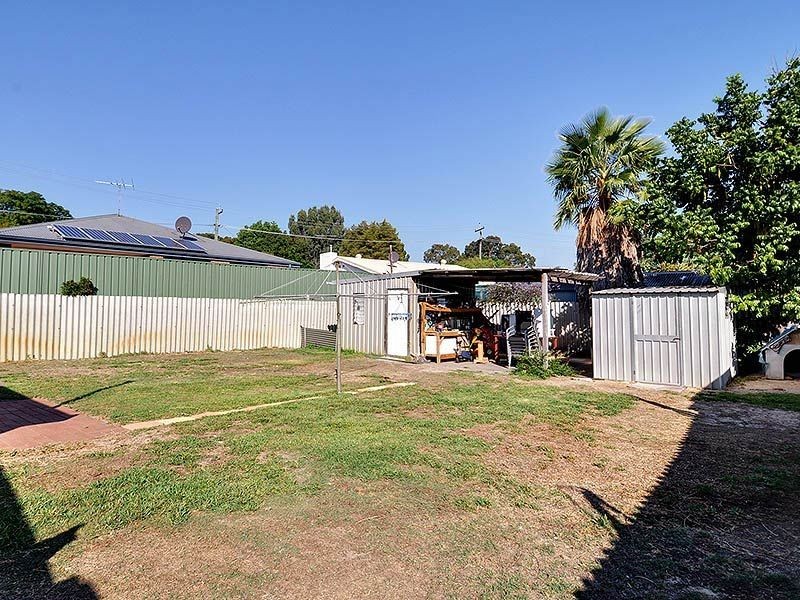 24 Priestly Street, Embleton WA 6062