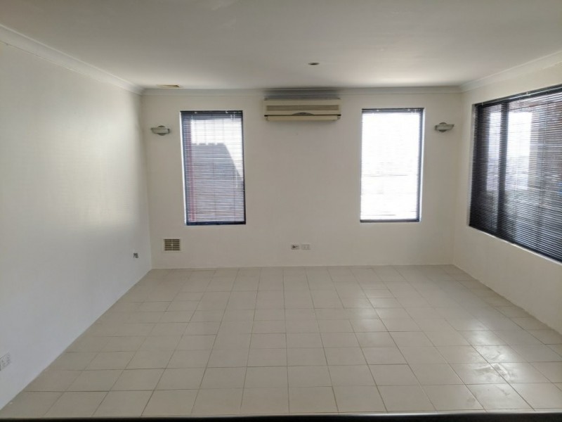 52 Kirkstall Drive, Hocking WA 6065