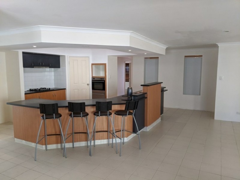 52 Kirkstall Drive, Hocking WA 6065