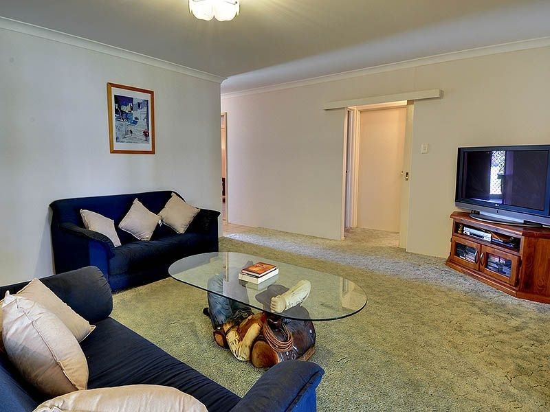 44 Greenfields Circle, Hocking WA 6065