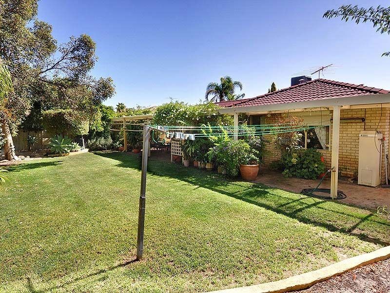 44 Greenfields Circle, Hocking WA 6065