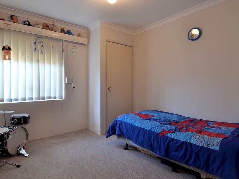 44 Greenfields Circle, Hocking WA 6065