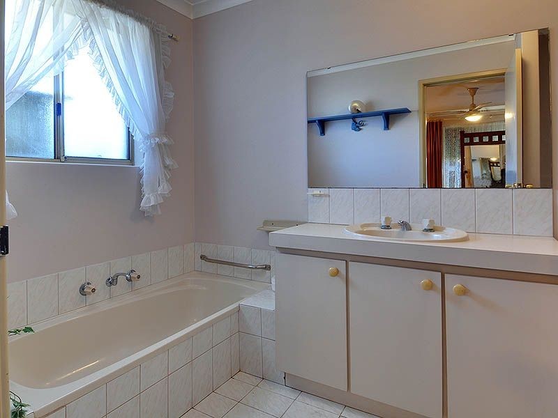 44 Greenfields Circle, Hocking WA 6065