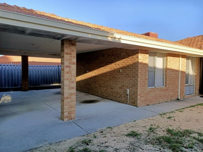 24 Knaphill Heights, Mirrabooka WA 6061