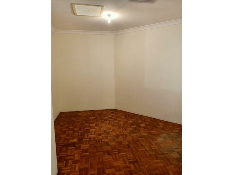 24 Knaphill Heights, Mirrabooka WA 6061