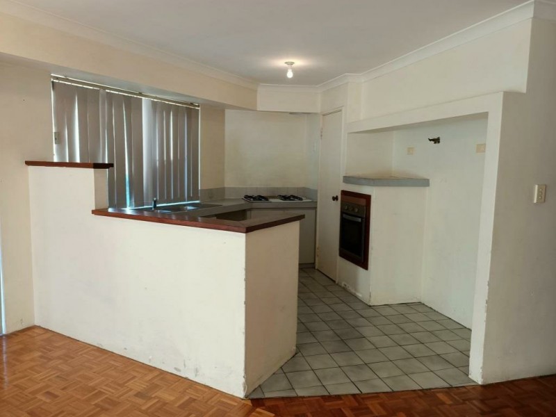 24 Knaphill Heights, Mirrabooka WA 6061