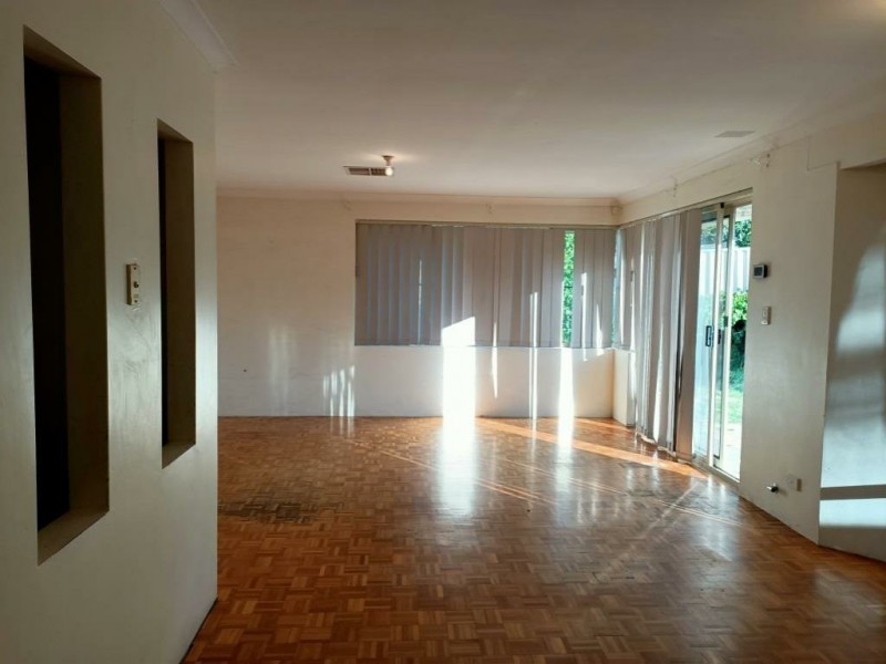 24 Knaphill Heights, Mirrabooka WA 6061