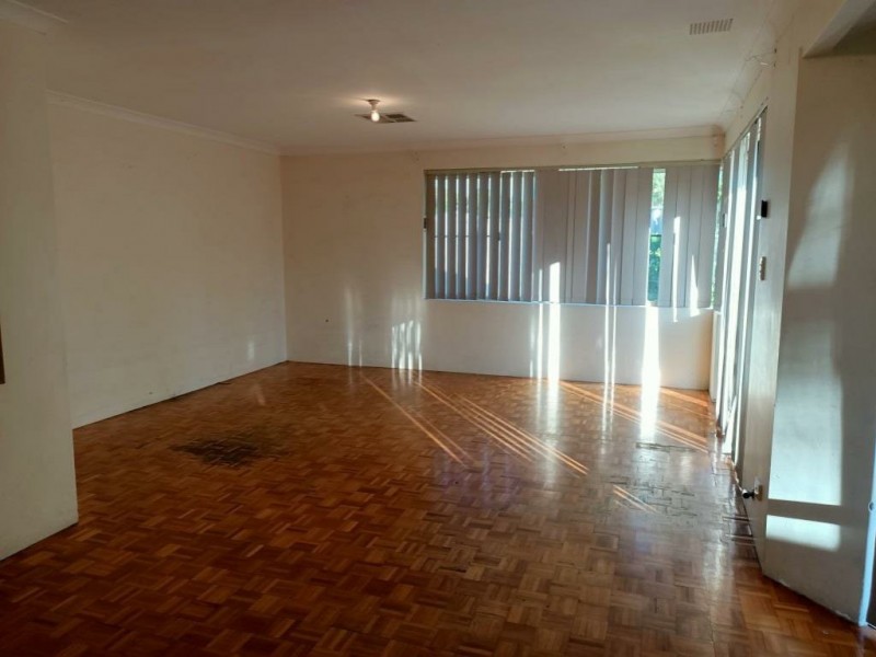 24 Knaphill Heights, Mirrabooka WA 6061