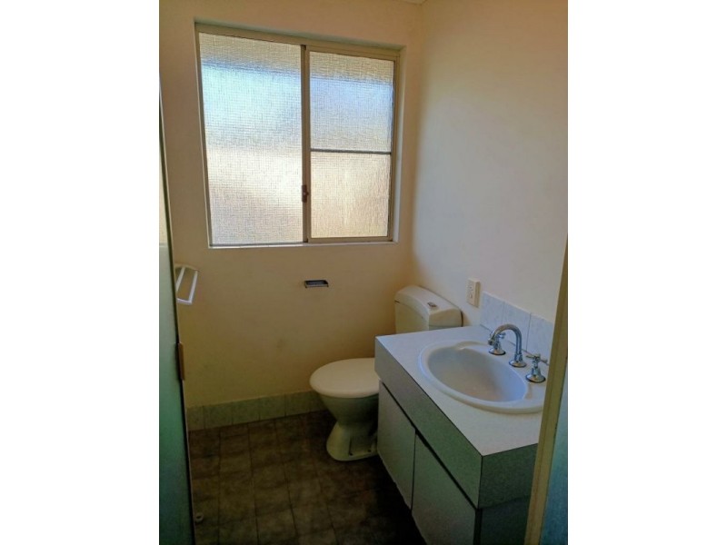 24 Knaphill Heights, Mirrabooka WA 6061