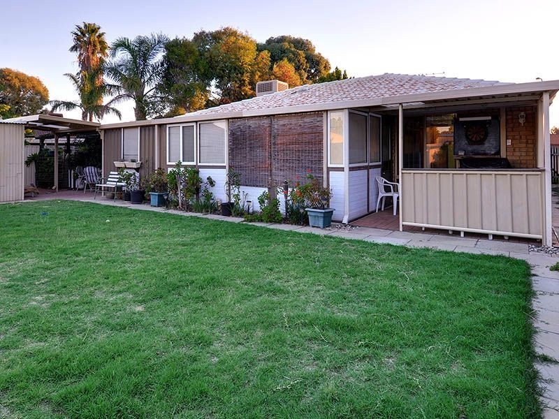 4 Panton Court, Middle Swan WA 6056