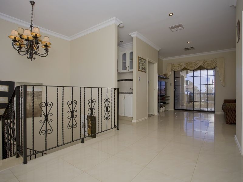 23 Foxfield Road, Darch WA 6065