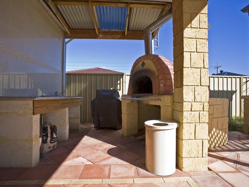 23 Foxfield Road, Darch WA 6065