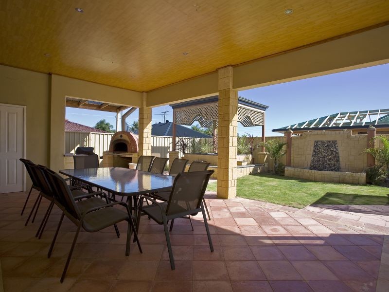 23 Foxfield Road, Darch WA 6065