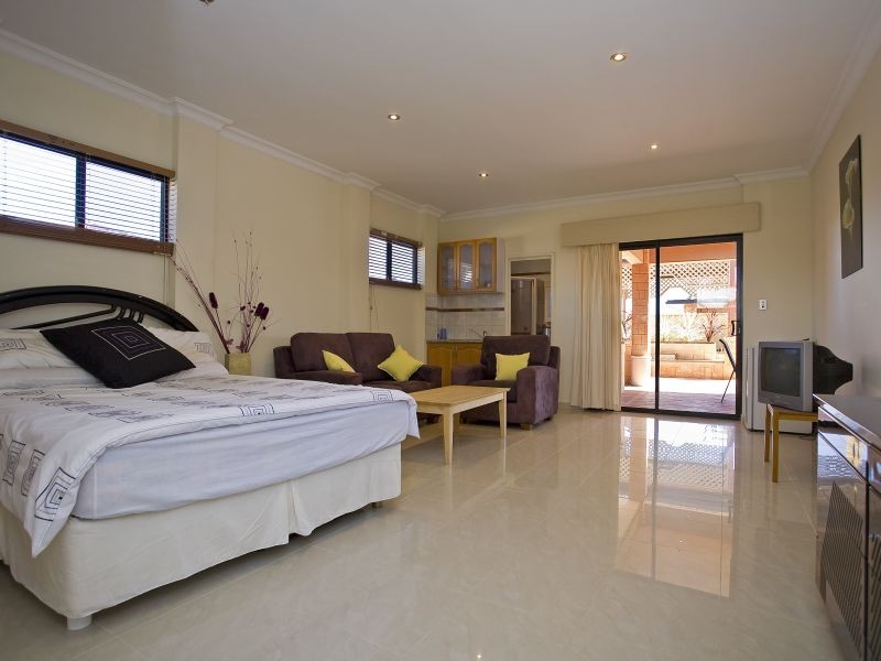 23 Foxfield Road, Darch WA 6065