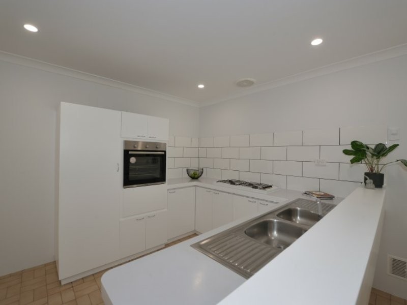 14 Juniper Place, Ballajura WA 6066