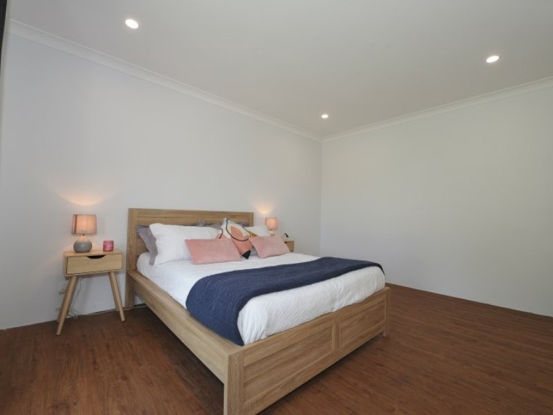 14 Juniper Place, Ballajura WA 6066