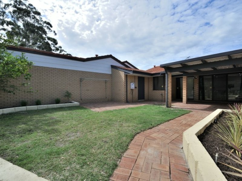 14 Juniper Place, Ballajura WA 6066