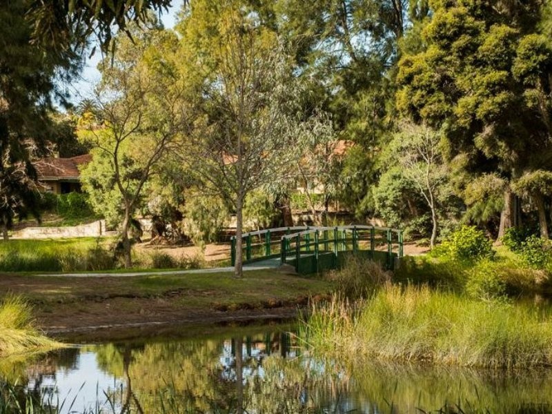 14 Juniper Place, Ballajura WA 6066