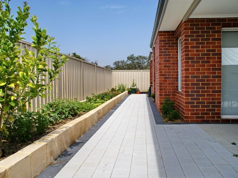 9 Ancona Link, Landsdale WA 6065