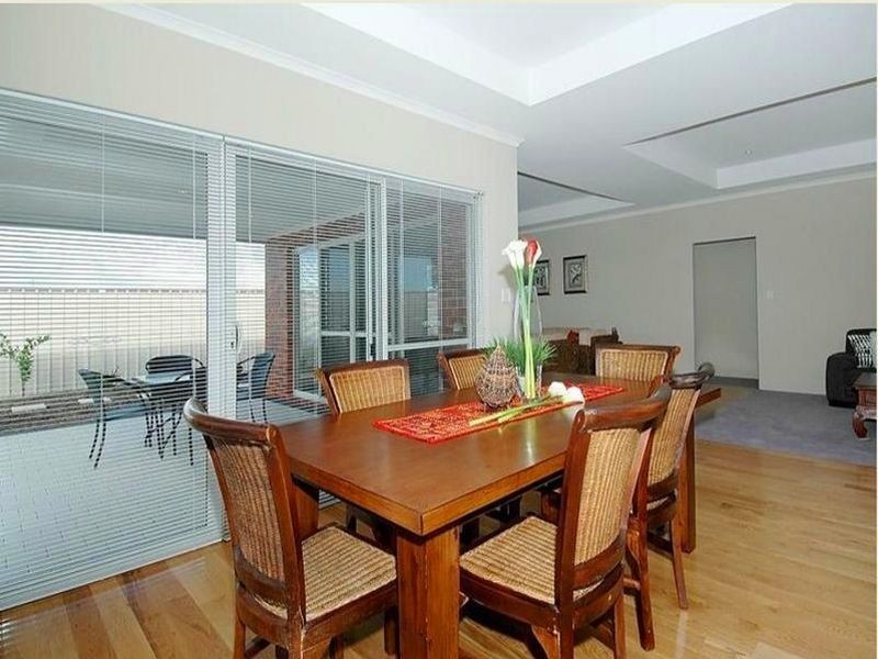 9 Ancona Link, Landsdale WA 6065