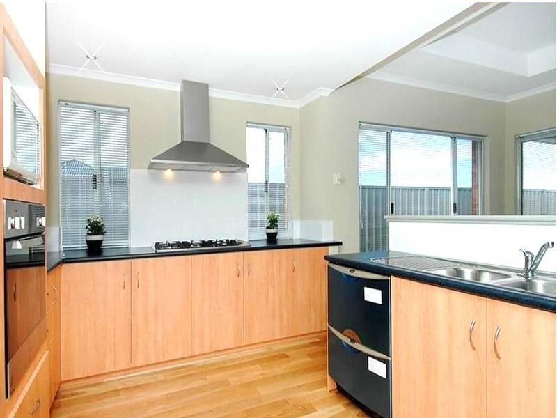 9 Ancona Link, Landsdale WA 6065