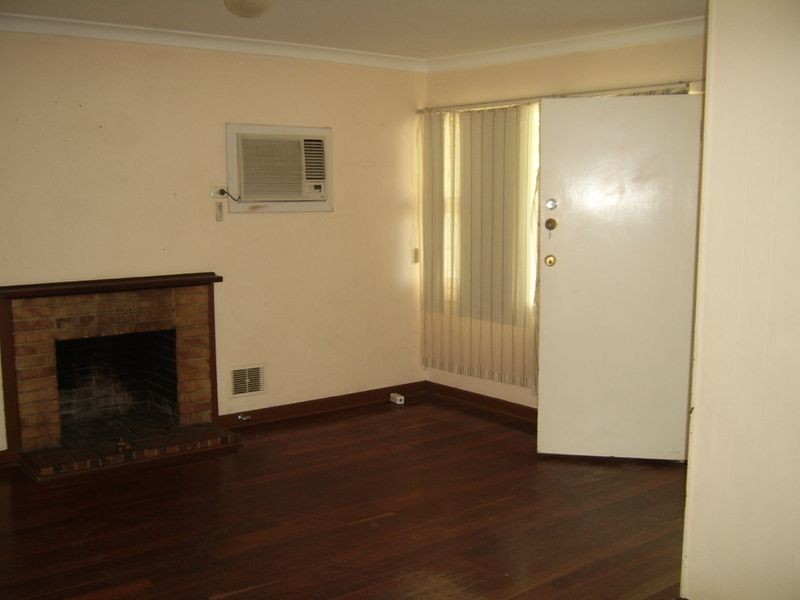 15 Finchley Crescent, Balga WA 6061