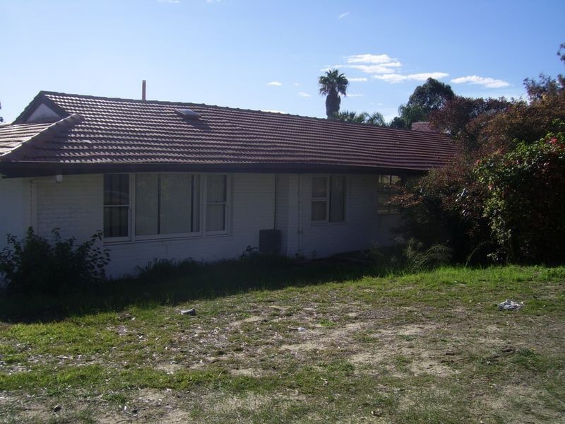 15 Finchley Crescent, Balga WA 6061