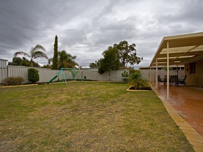 29 Beeston Crescent, Marangaroo WA 6064