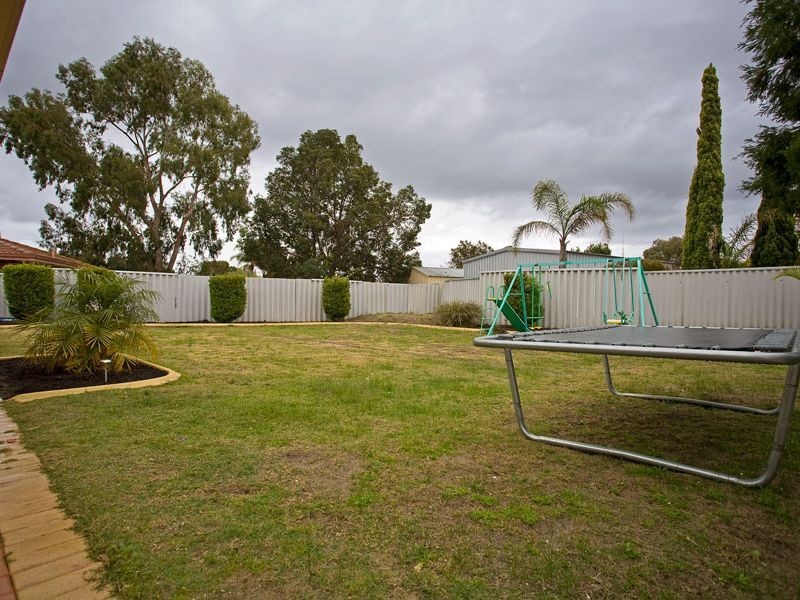 29 Beeston Crescent, Marangaroo WA 6064