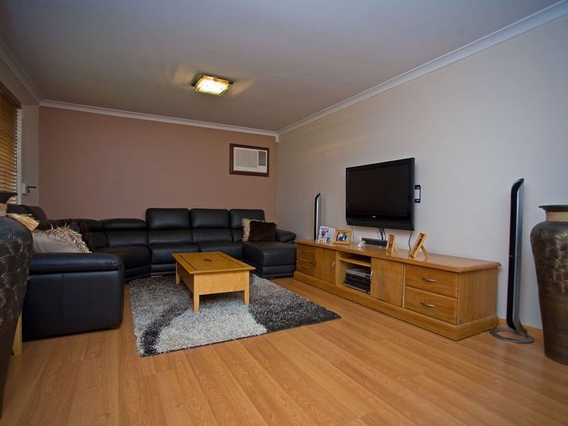 29 Beeston Crescent, Marangaroo WA 6064