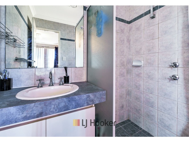 17 Saltwood Crt, Ballajura WA 6066