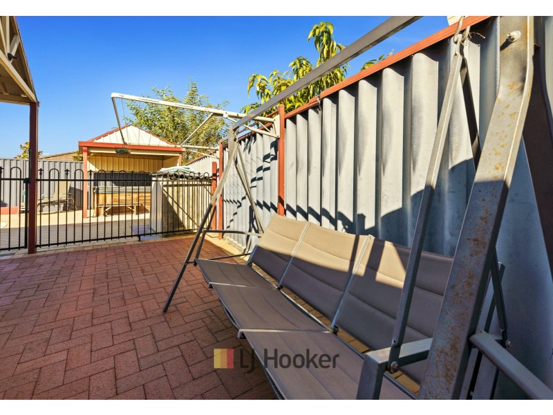 17 Saltwood Crt, Ballajura WA 6066