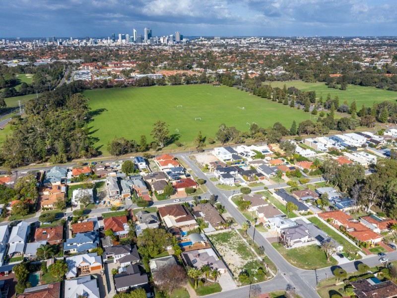 27A Browning St, Yokine WA 6060