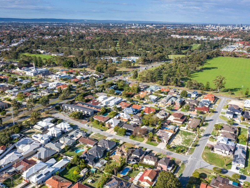 27A Browning St, Yokine WA 6060