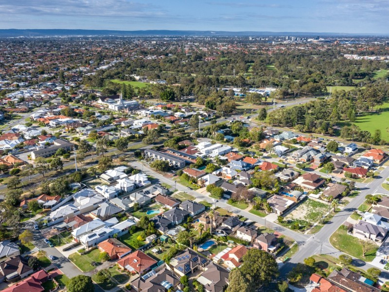 27A Browning St, Yokine WA 6060