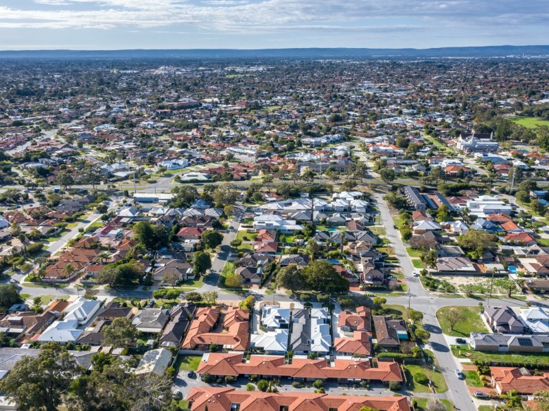 27A Browning St, Yokine WA 6060