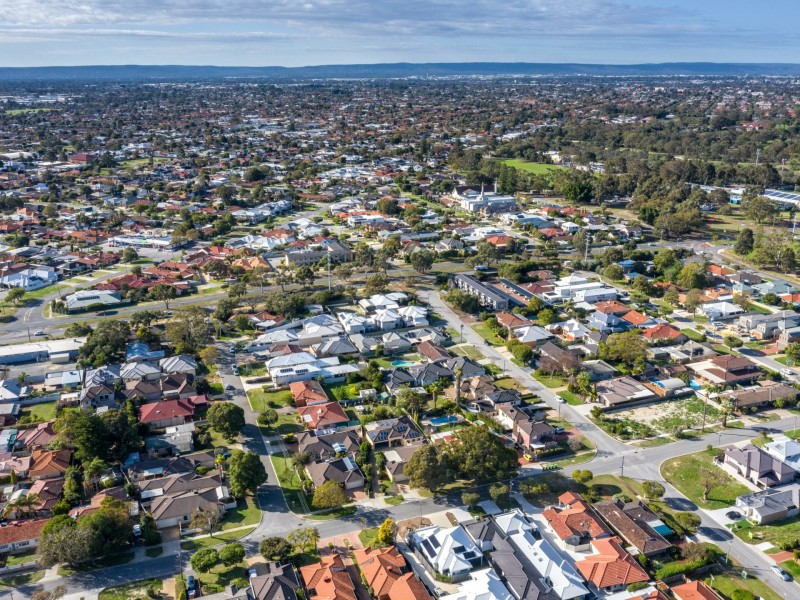 27A Browning St, Yokine WA 6060