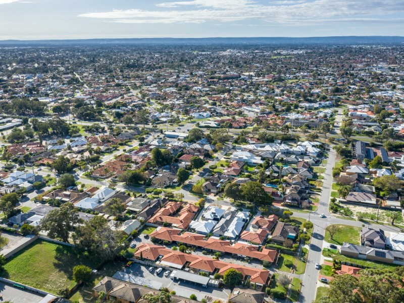 27A Browning St, Yokine WA 6060