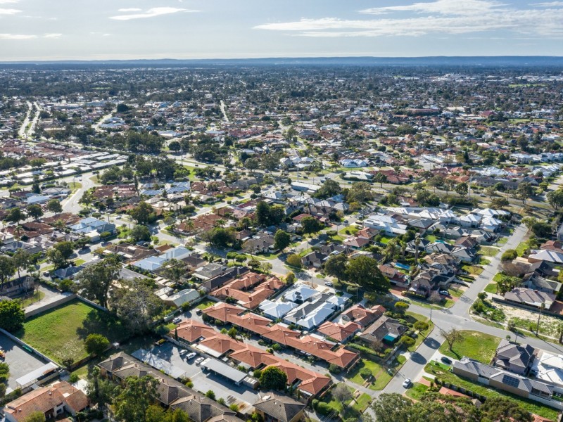 27A Browning St, Yokine WA 6060