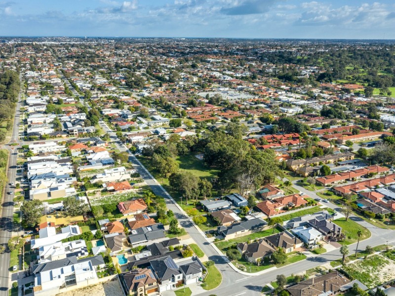 27A Browning St, Yokine WA 6060