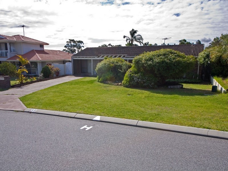 11 Tay Place, Hamersley WA 6022