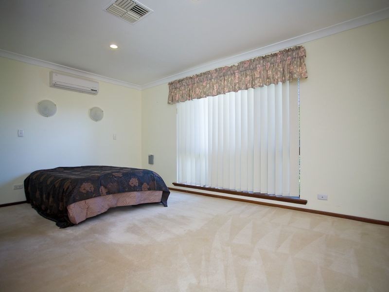 11 Tay Place, Hamersley WA 6022