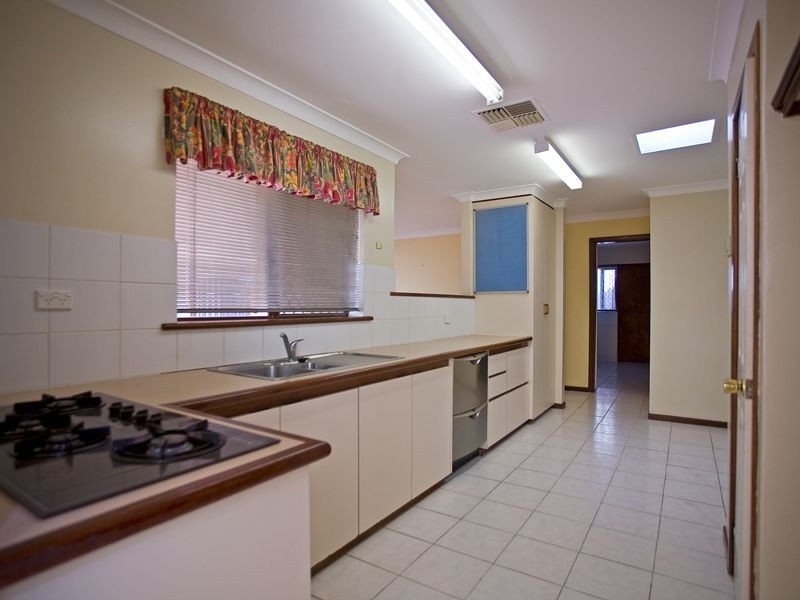 11 Tay Place, Hamersley WA 6022