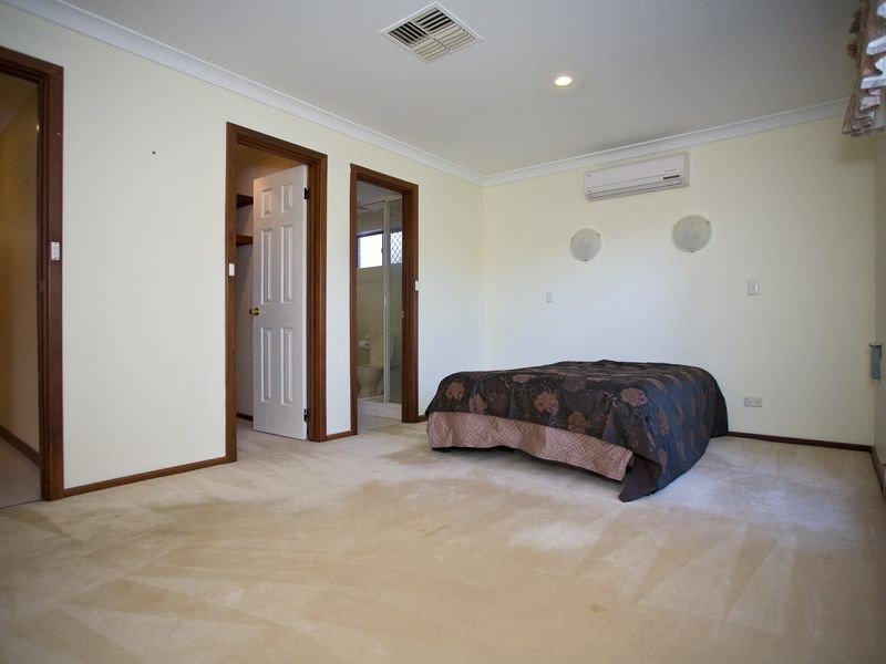 11 Tay Place, Hamersley WA 6022