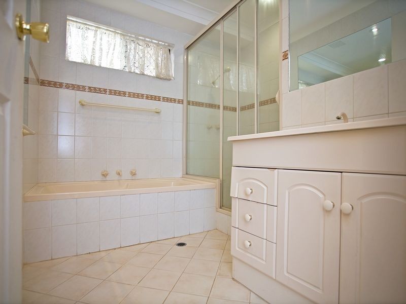 11 Tay Place, Hamersley WA 6022