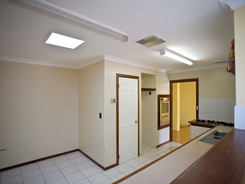 11 Tay Place, Hamersley WA 6022