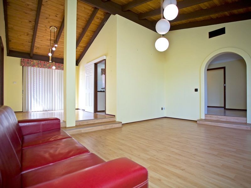 11 Tay Place, Hamersley WA 6022