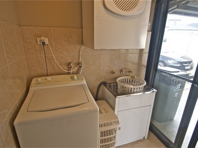 A/8 Lively Circle, Mirrabooka WA 6061