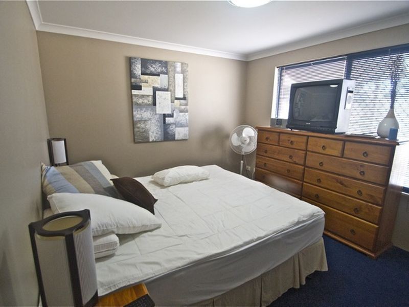 A/8 Lively Circle, Mirrabooka WA 6061