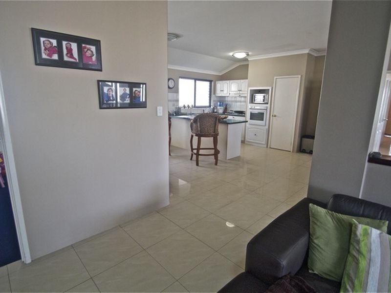 A/8 Lively Circle, Mirrabooka WA 6061